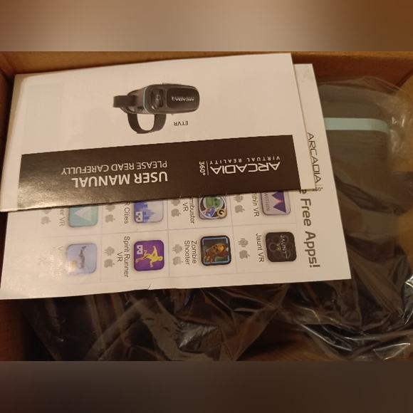 NEW ARCADIA VIRTUAL REALITY HEADSET - Picture 6 of 6